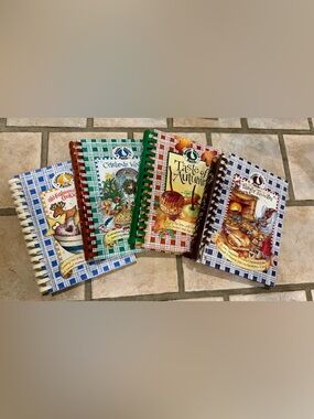 Spiral-Bound Recipe Book Set - Assorted Plaid Covers